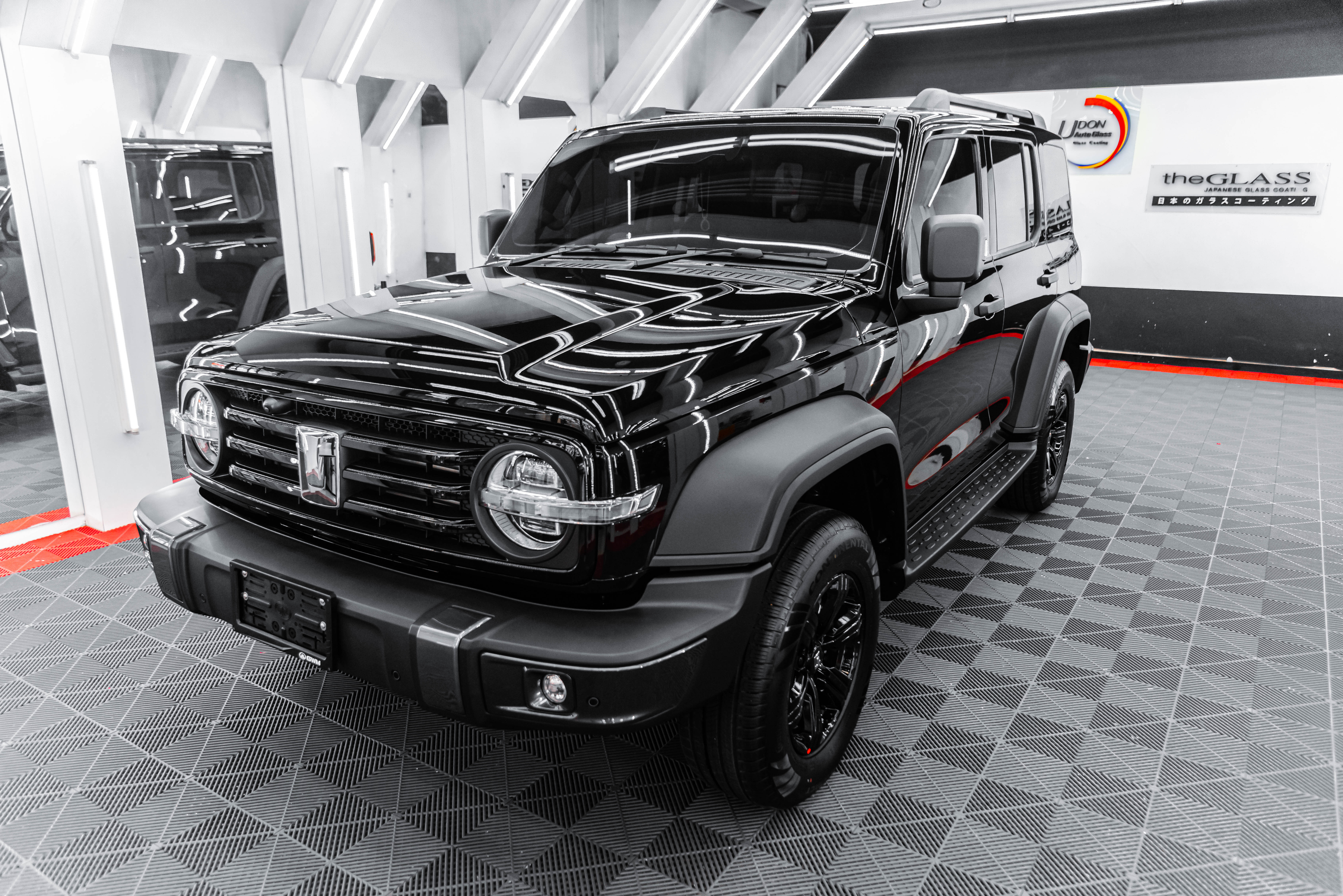 ผลงานเคลือบแก้ว Tank300