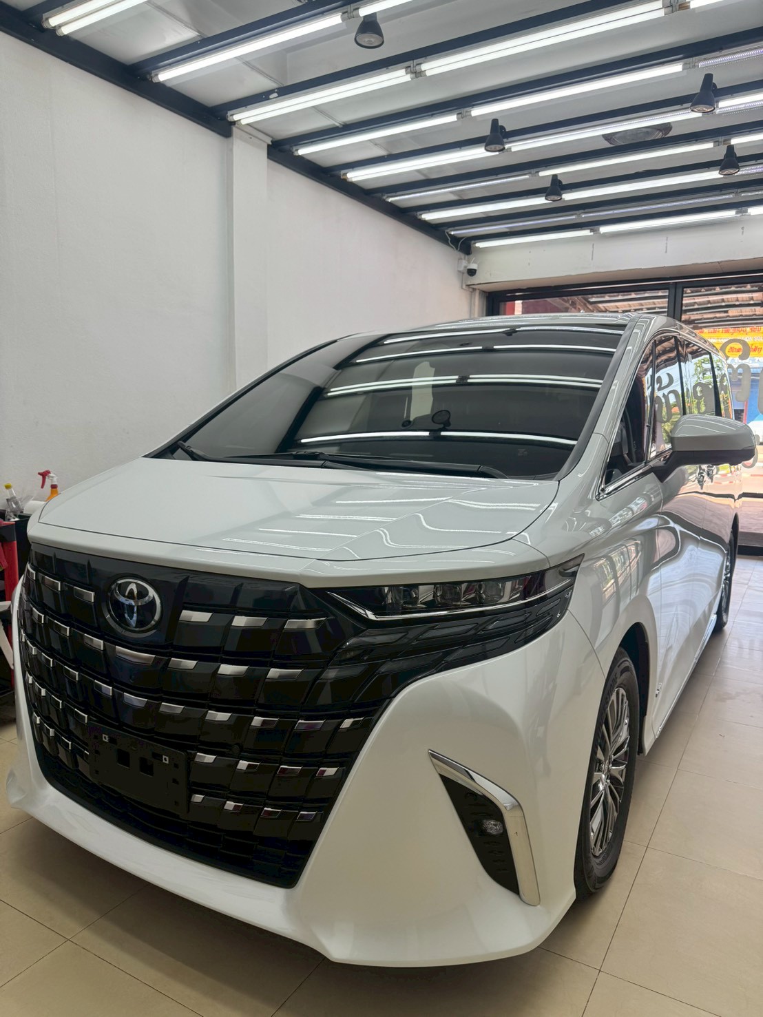 ผลงานติดฟิล์ม Toyota Alphard